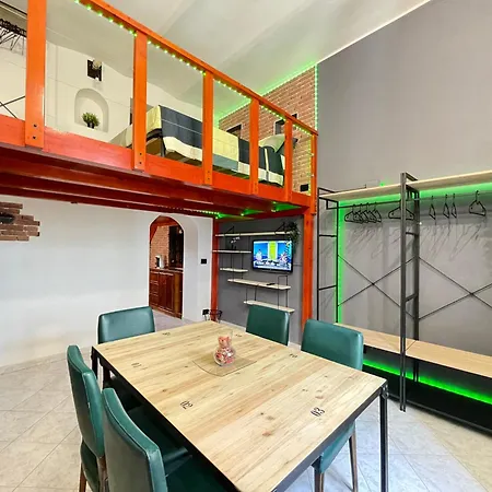 Lejlighed Industrial House - Al Centro Nettuno